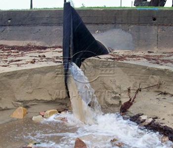 法蘭式<a href=http://m.icuqq.cn/ target=_blank class=infotextkey><a href=http://m.icuqq.cn target=_blank class=infotextkey>鴨嘴閥</a></a>正在使用現(xiàn)場圖