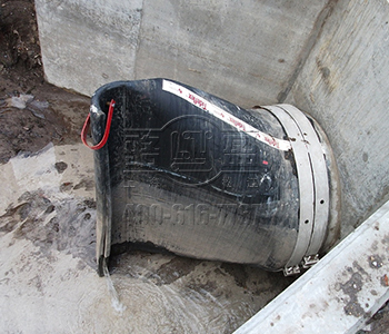 法蘭式<a href=http://m.icuqq.cn/ target=_blank class=infotextkey><a href=http://m.icuqq.cn target=_blank class=infotextkey>鴨嘴閥</a></a>安裝結束,準備投入使用